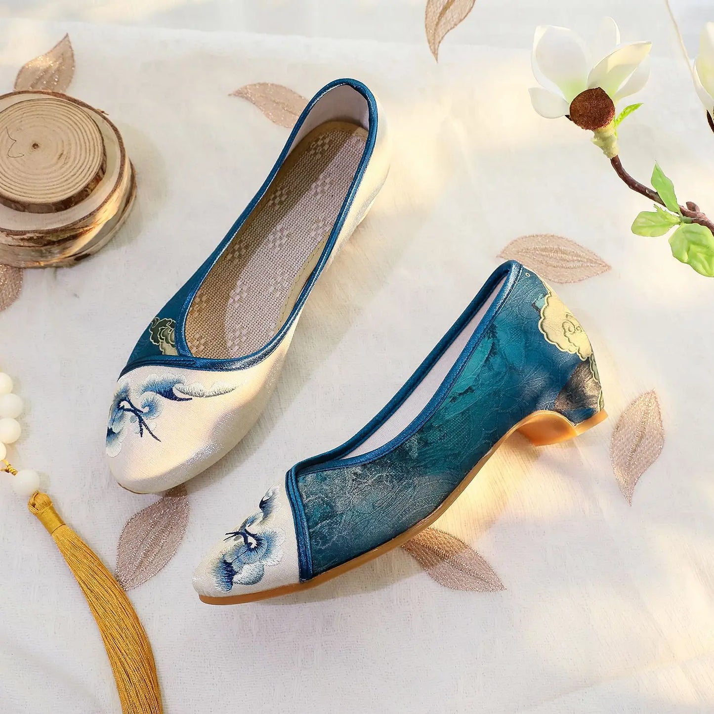 Women’s Ethnic Style Embroidered Cloth Shoes – Summer 35-40