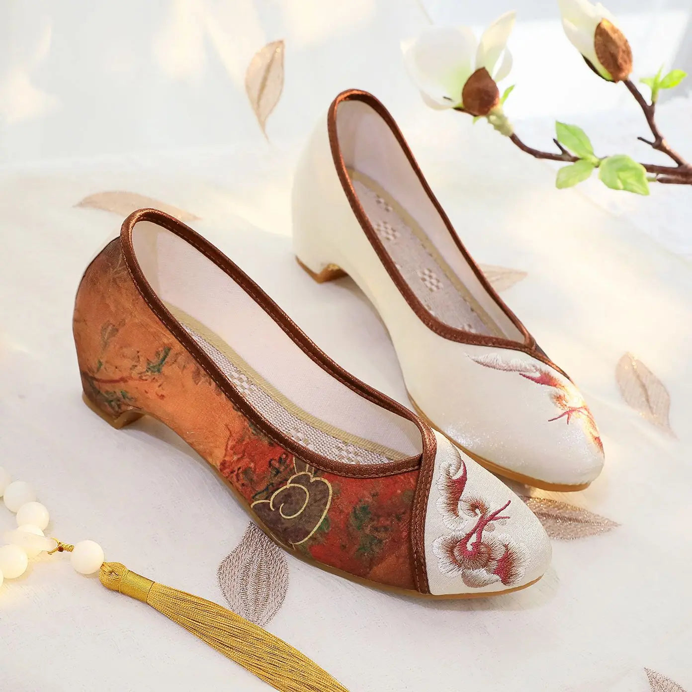 Women’s Ethnic Style Embroidered Cloth Shoes – Summer 35-40